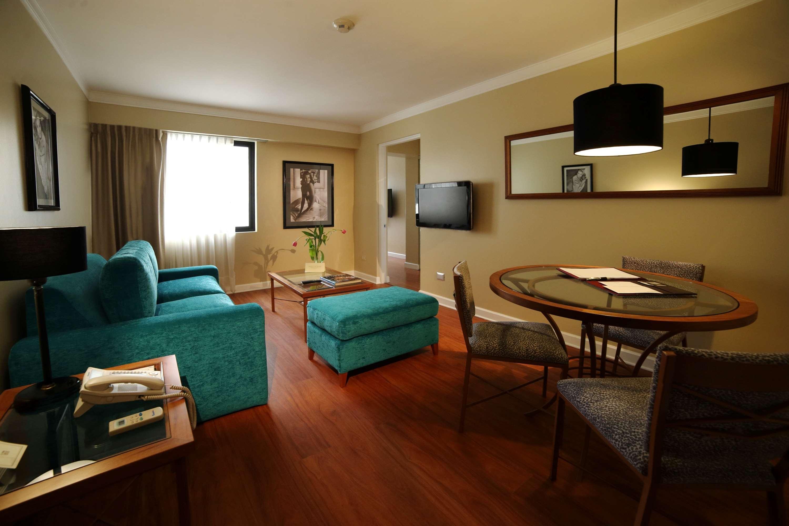 Radisson Hotel Plaza Del Bosque Лима Екстериор снимка