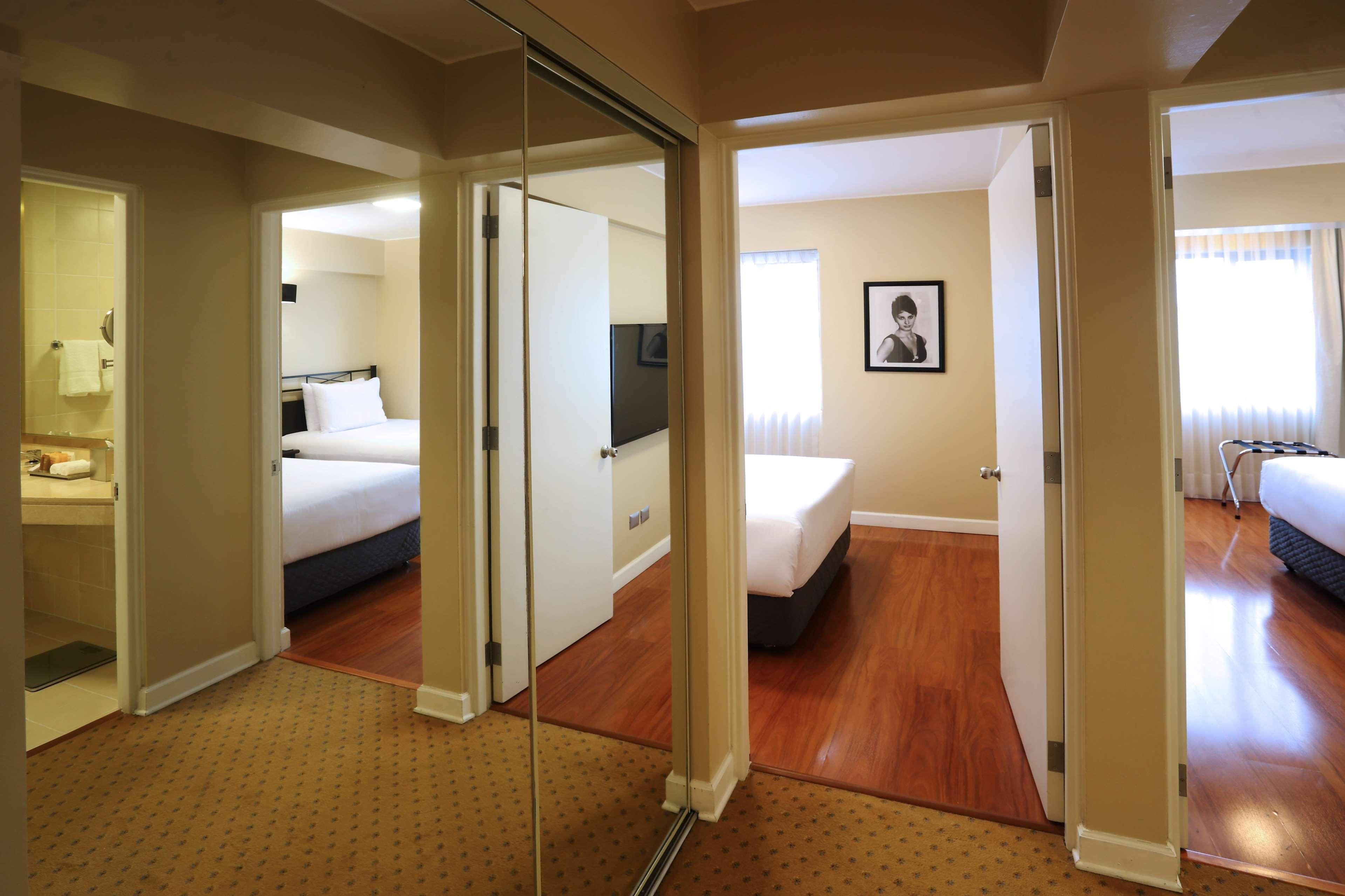 Radisson Hotel Plaza Del Bosque Лима Екстериор снимка