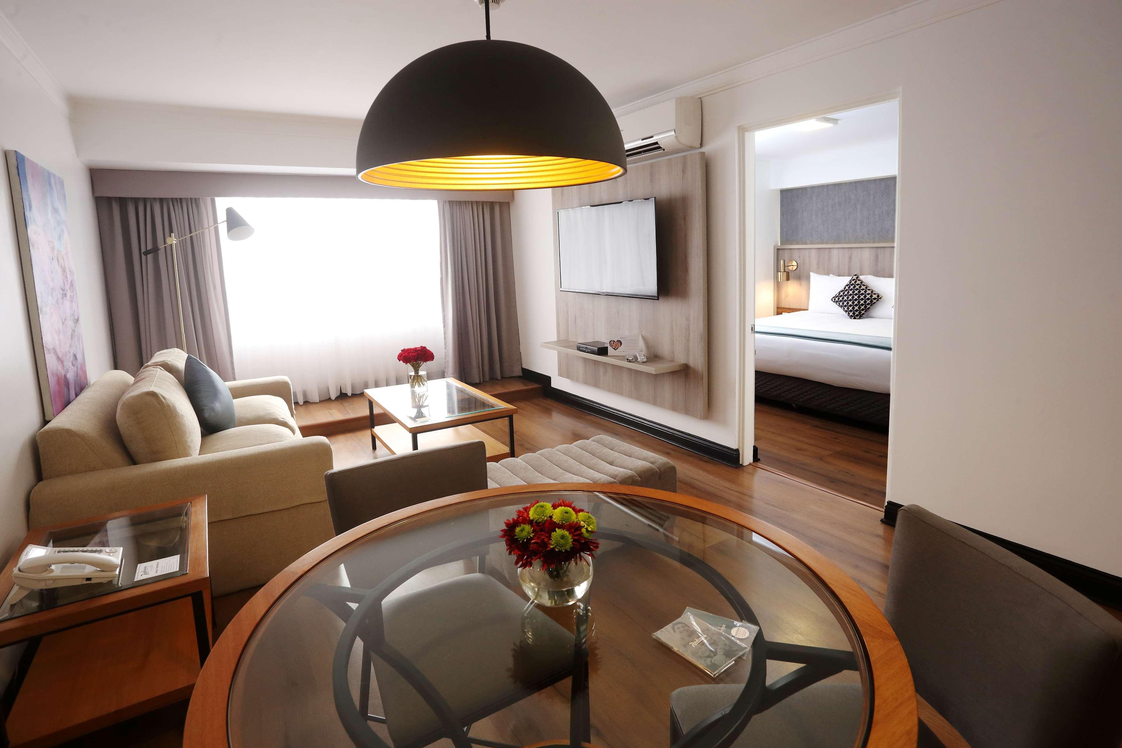 Radisson Hotel Plaza Del Bosque Лима Екстериор снимка