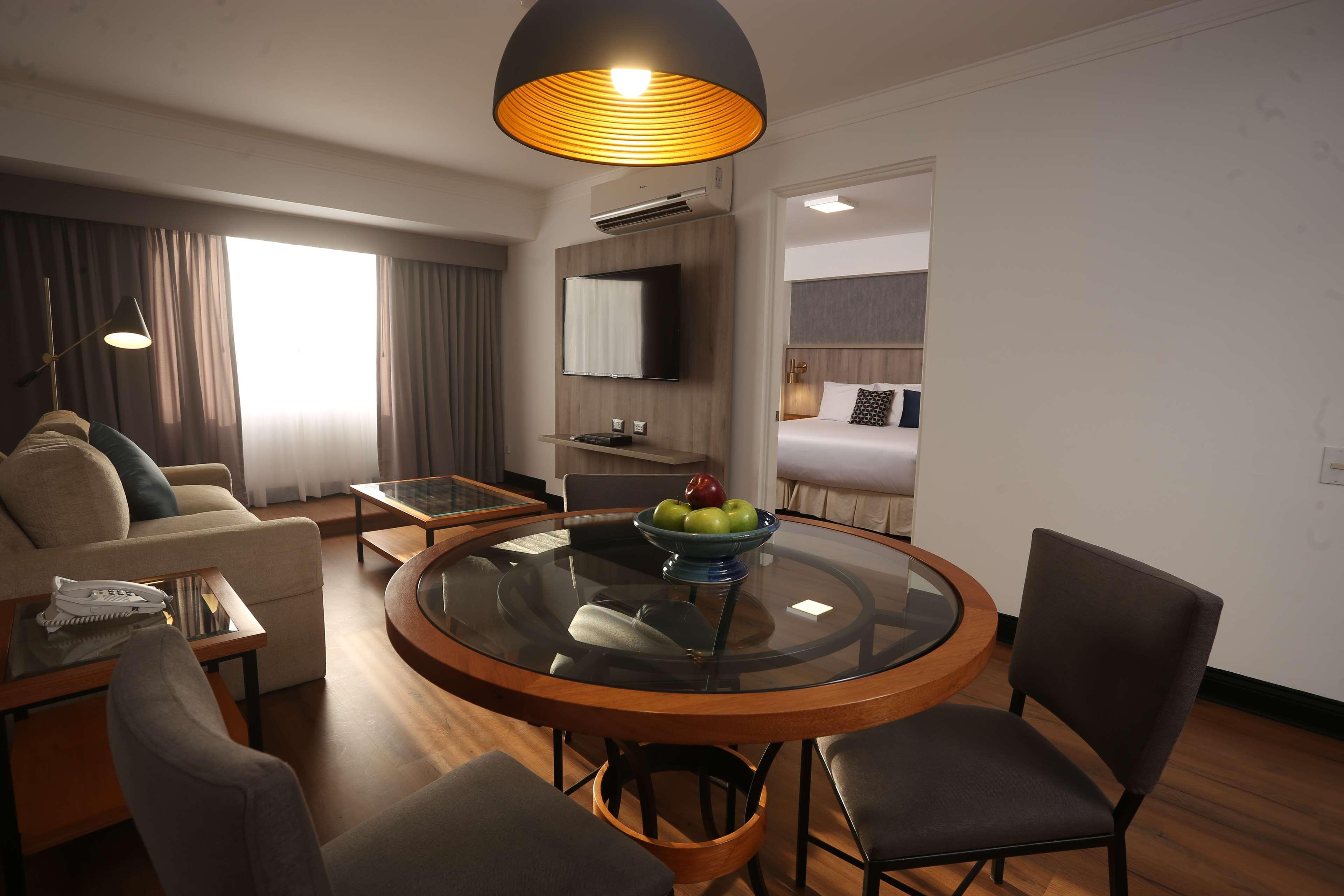 Radisson Hotel Plaza Del Bosque Лима Екстериор снимка
