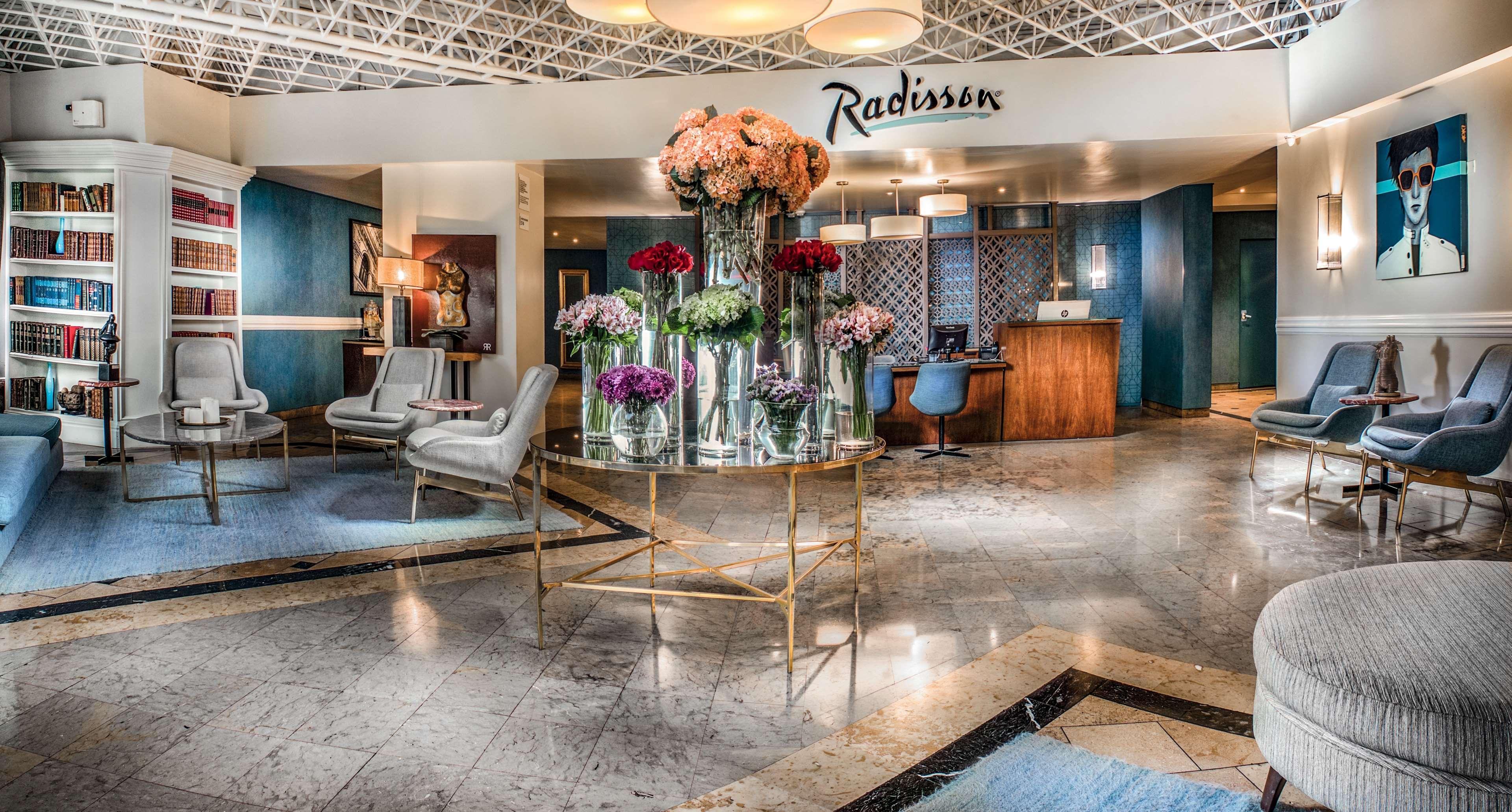 Radisson Hotel Plaza Del Bosque Лима Екстериор снимка